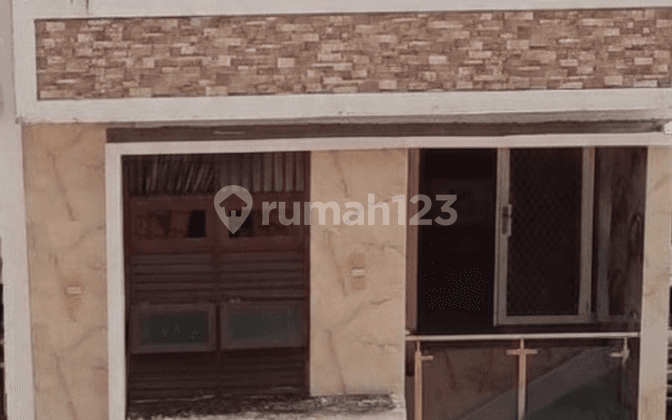 Dijual Rumah Lantai Lokasi Strategis Full Furnish
