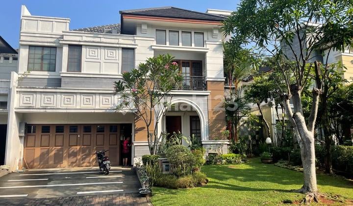 Price Reduced Nice 2-Story House Furnished Freehold Certificate In Vermont Parkland Bsd, Tangerang