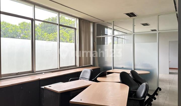 Gedung Perkantoran Lux Sayap Soekarno Hatta