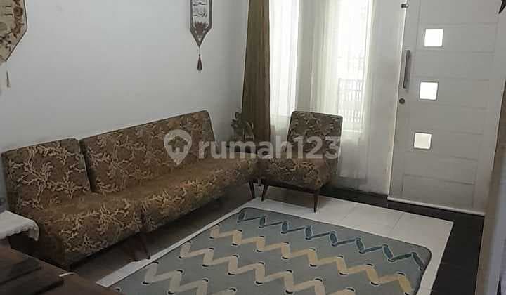 Rumah Tengah Kota daerah Gatot Subroto dekat Fly Over