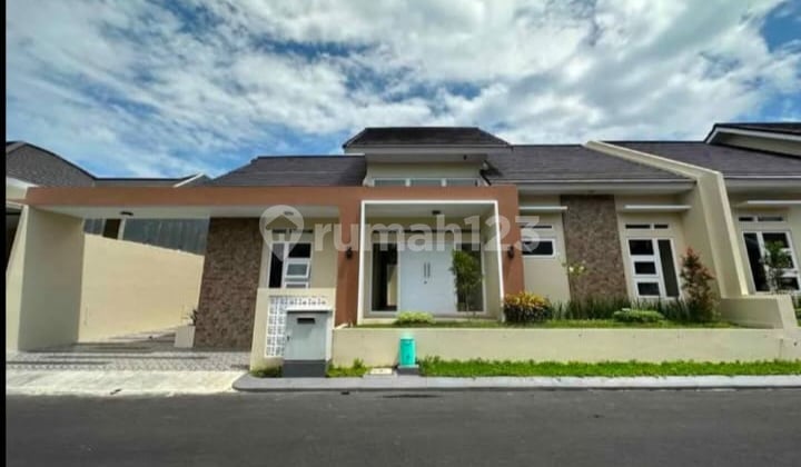 Disewakan Rumah Luas 1lantai Perumahan Karisma Residence Cirebon