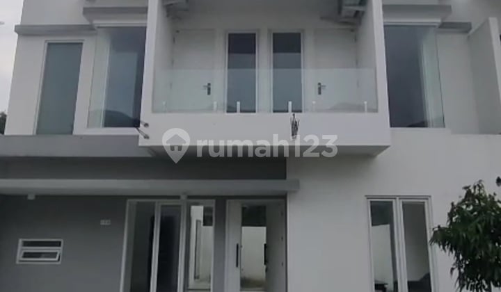 Over Kredit Rumah Minimalis Modern Full Renov 2 Lantai Di Perumahan Asri The Garden Cirebon
