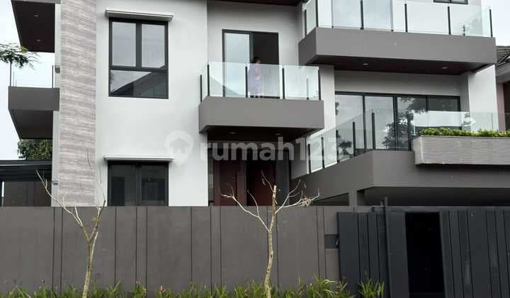 Brand New Modern Design 3-Story House in a Strategic Location at BSD City