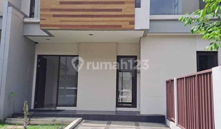 House in BSD 2 Floors Nice Design Semi Furnished Ready to Occupy Strategic Location