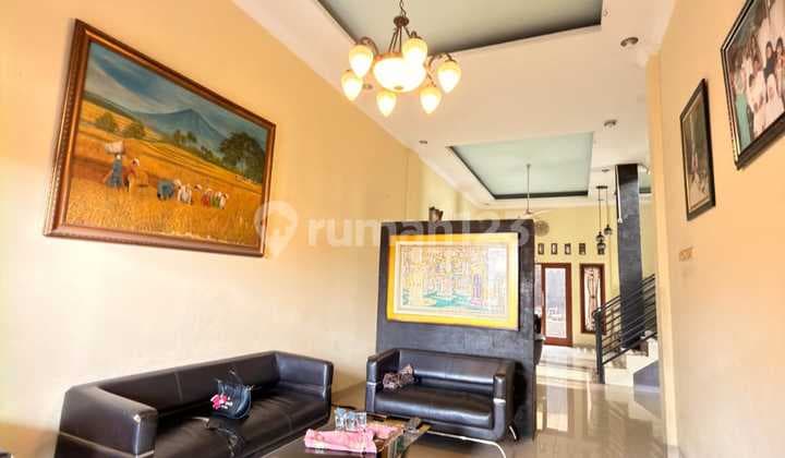 House in Serpong, 2 floors, suitable for boarding house and business place.