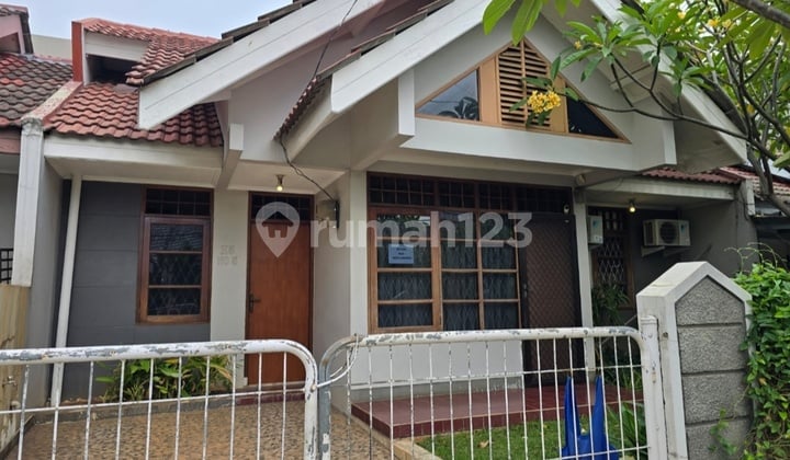 Rumah Bagus Luas di Nusaloka Bsd 1,5Lantai Siap Huni Lokasi Bagus