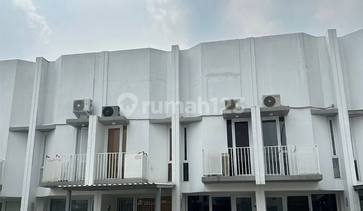 Rumah Cantik Minimalis 2 Lantai Semi Furnish Siap Huni di BSD