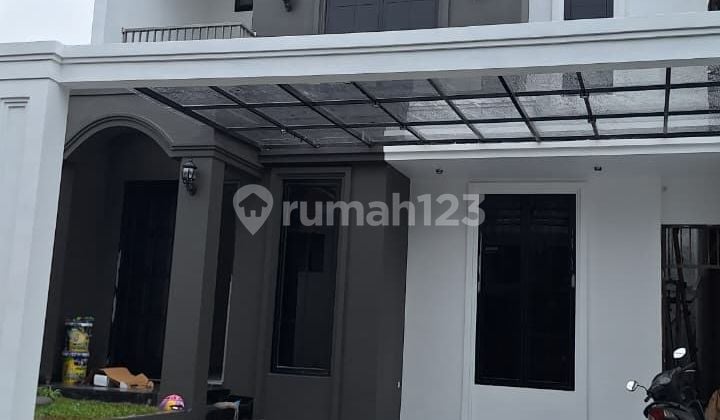 Rumah Desain Cakep di Kencana Loka Bsd 2 Lantai SHM Siap Huni