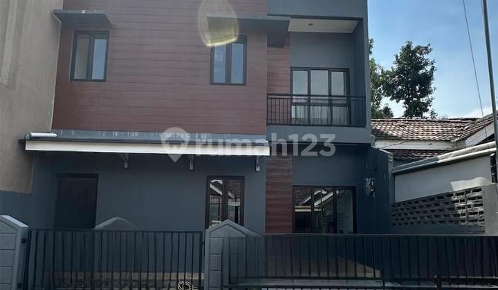 Rumah Cantik 2 Lantai Siap Huni Lokasi Strategis di BSD Nusaloka