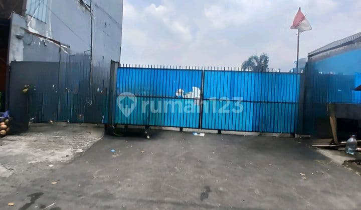 Lahan Kosong Dekat Pergudangan Industri Di Cakung, Jakarta Timur