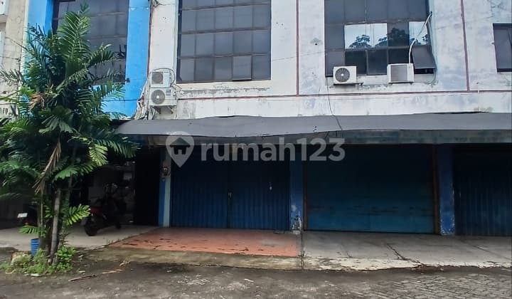 2 Ruko Gandeng Besar Eks Workshop di Kayuringin, Bekasi Selatan
