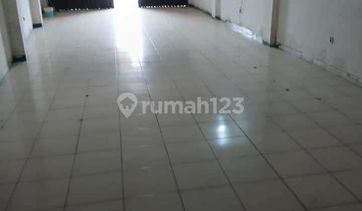 Ruko 3.5 Lantai dengan Bangunan Roof Top di Bantar Gebang. Bekasi