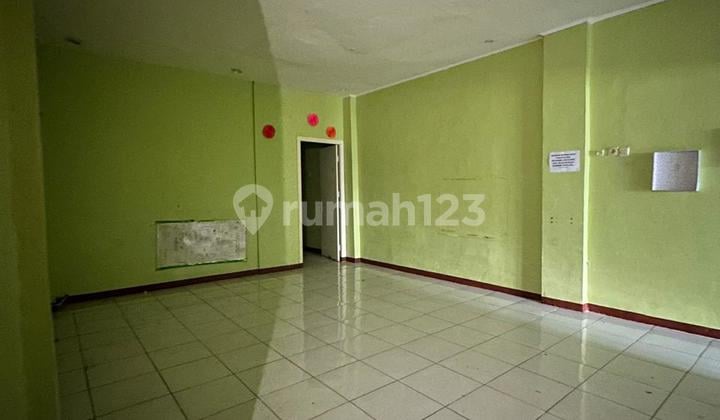 4-Storey Linked Shop House in Good Condition in Kayuringin Jaya. Bekasi