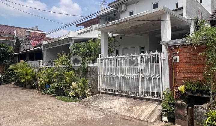 Rumah Furnish 2 Lantai di Pondok Pekayon Indah. Bekasi Kota