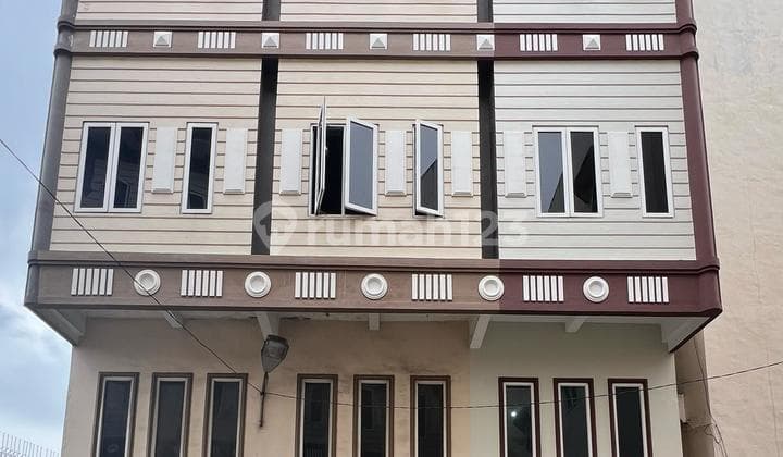 Rumah Glugur Regency Jalan K.L Yos Sudarso Daerah Adam Malik