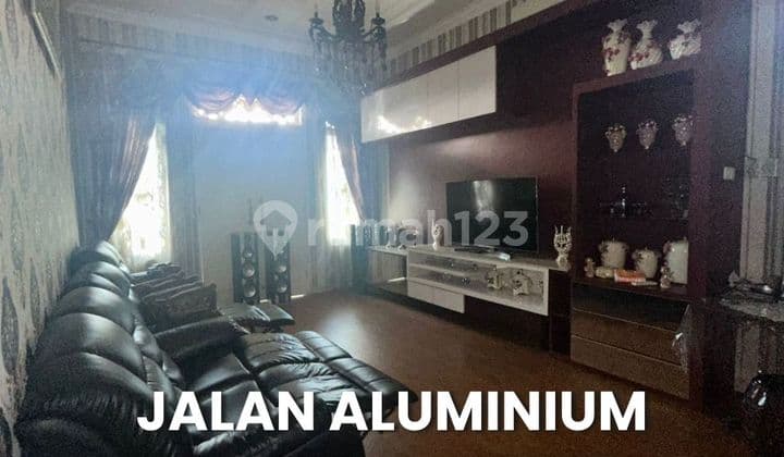 For Sale Luxury 2-Story House in Helvetia Area, Aluminium Street
