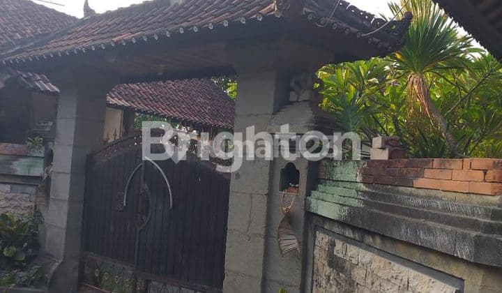 Rumah Kos 9 Kamar, Kamar Mandi Dalam Luas Tanah 4,4 Are Harga 3,5 M Nego.