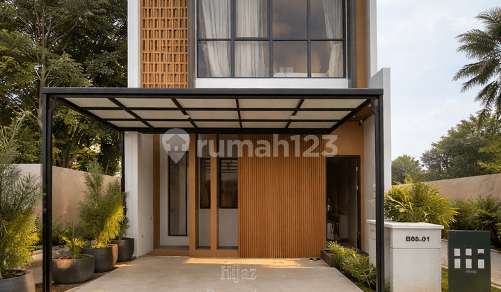 Rumah 3 Lantai + Mezzanine di Puri, Harga Perdana! Free PPN