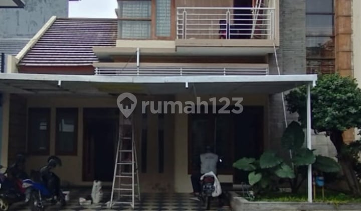 Disewakan Rumah Bagus 2 Lantai di Perumahan Taman Cipto Cirebon