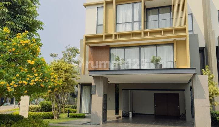 Luxurious Hook House Fully Furnished with Elevator 3 Floors At Enchante Bsd City