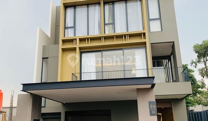 Rumah Premium Limited Unit Dgn Lift 3lantai Di Enchantee Bsd City