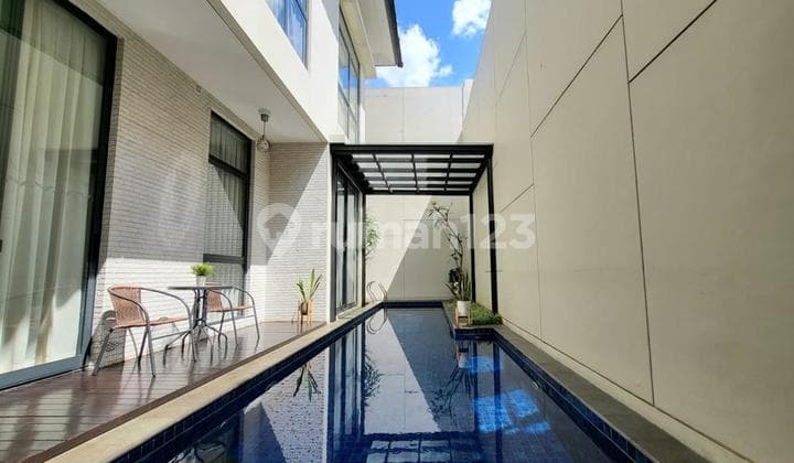 Rumah Include Private Pool 3lantai Di Lancewood Navapark Bsd