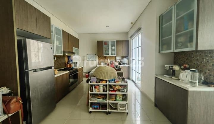 Rumah Mewah Furnish Dgn Private Pool Di De Maja De Park Bsd City