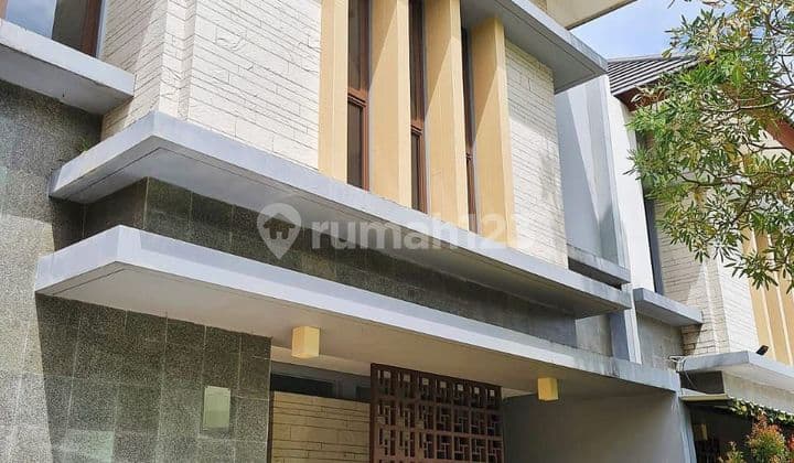 Rumah Rapi 2lantai Di Precia Eminent Bsd City