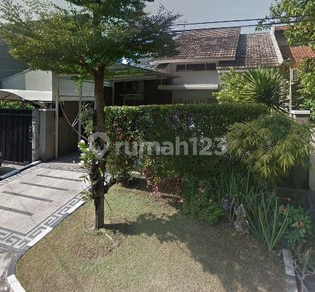 Rumah Minimalis Darmo Sentosa, Jajartunggal Surabaya Spesifikasi : SHM LT : 198 m² LB : 110 m² Hadap : Utara Row Jalan : 7 Meter Detail lokasi Dekat Rumah Sakit Marinir Ewa Pangalila Dekat SD Hang Tuah 7 Surabaya De
