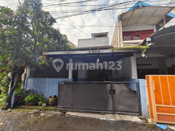 Rumah Lokasi Strategis - Kebraon, Surabaya