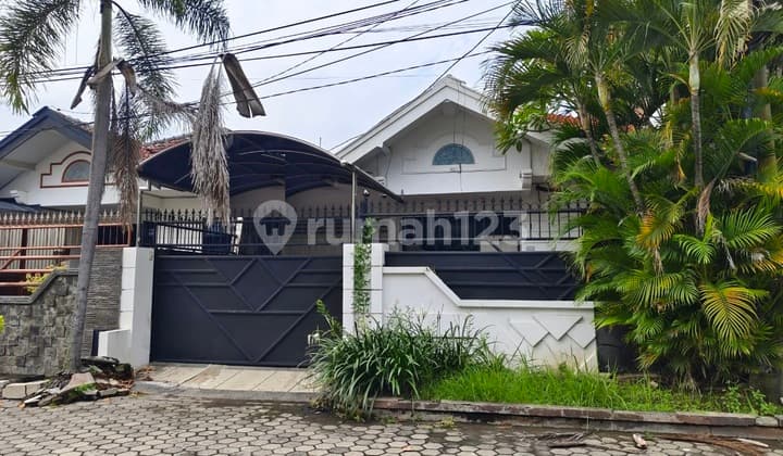Turun Harga ! Rumah Bagus Terawat Taman Pondok Indah