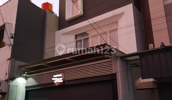 Sewa Ruang Usaha Rumah Di Kejaksaan Braga Bandung
