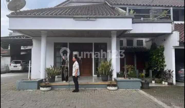 Strategic Location House in Pejaten Near Tb Simatupang Road Access