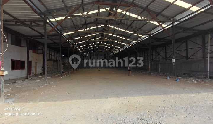 Affordable Warehouse Strategic Location on Jl Perjuangan Medansatria Bekasi