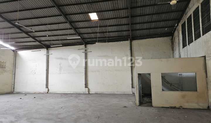 Gudang Lokasi Bagus dalam Komplek Pergudangan di Tangerang