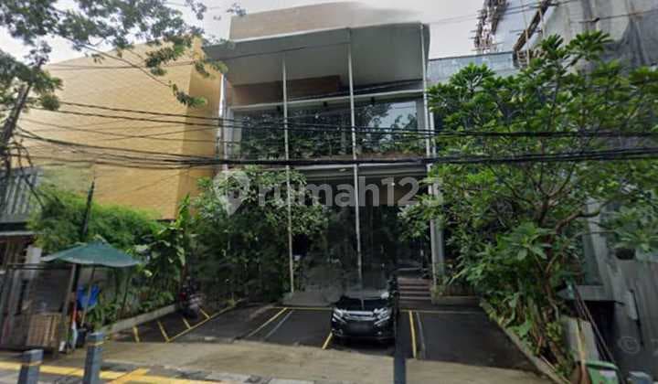 Bangunan Ruko untuk Usaha Lokasi Strategis di Kebayoran Baru