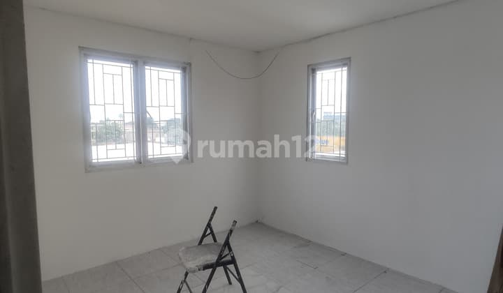 Shop House Business Space with Good and Affordable Location in Bantar Gebang, Bekasi.