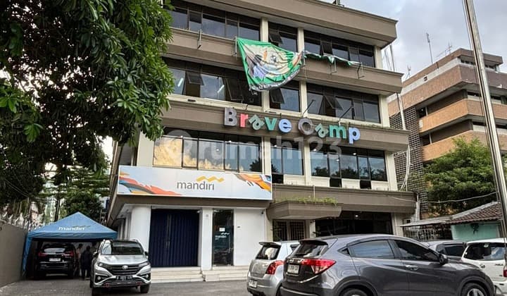 Gedung Lokasi Bagus dan Strategis di Jl Dewi Sartika Cawang
