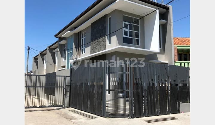 Rumah Bagus, 2 Lantai di Mekar Molek Bandung