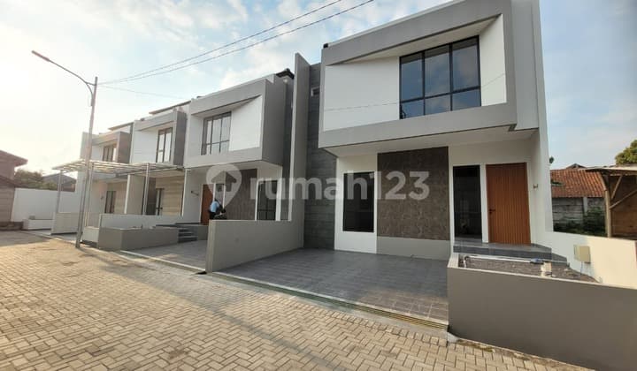 Rumah Cluster Bangunan Fresh di Budi Luhur Asri