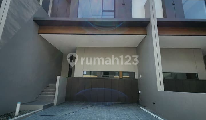 Comfortable 2-Story House in the Serene Setra Duta Complex