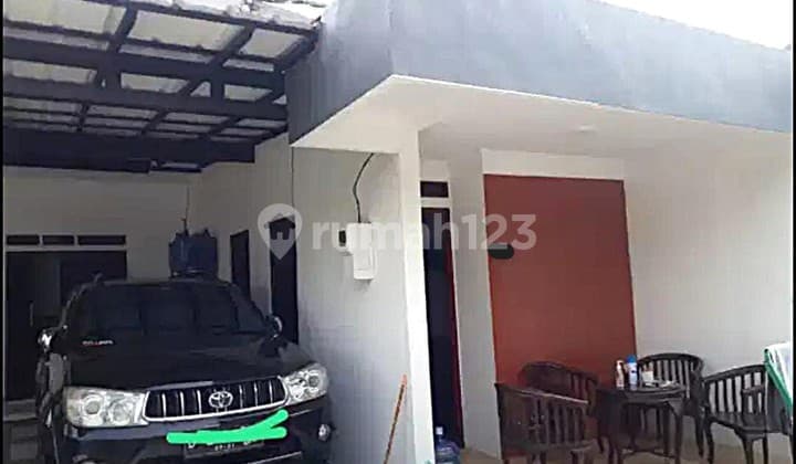 Fast Sale of a House in a Corner Position at Pulogebang Permai, Cakung, East Jakarta, 015