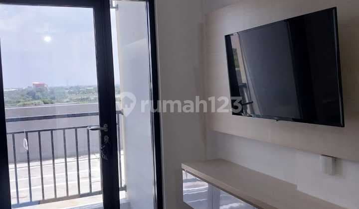 Dijual Rumah dengan Desain Minimalis di Perumahan Taman Flora, Bekasi Utara, 015