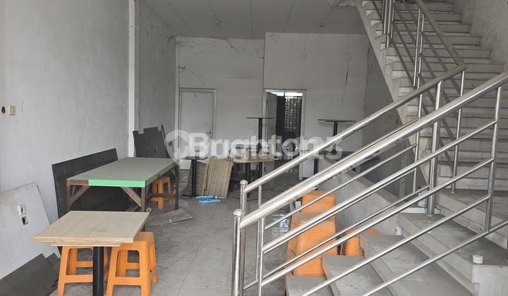 RUKO 3 Lantai TEMPAT STRATEGIS DISEWAKAN