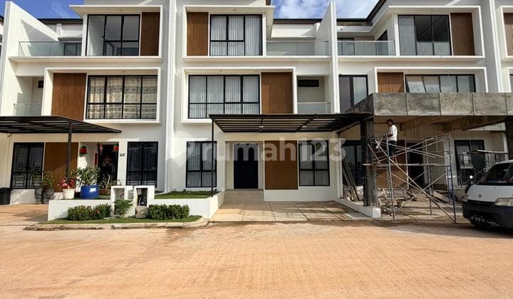 Dijual Rumah 3Lantai Semi Furnished di Diamond Pavilion Batam Centre