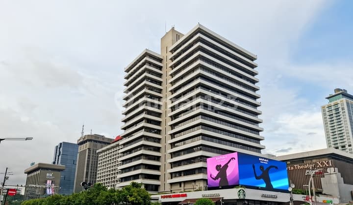 Ruang kantor pribadi untuk 4 orang di HQ Menara Cakrawala_4 Workstations Office