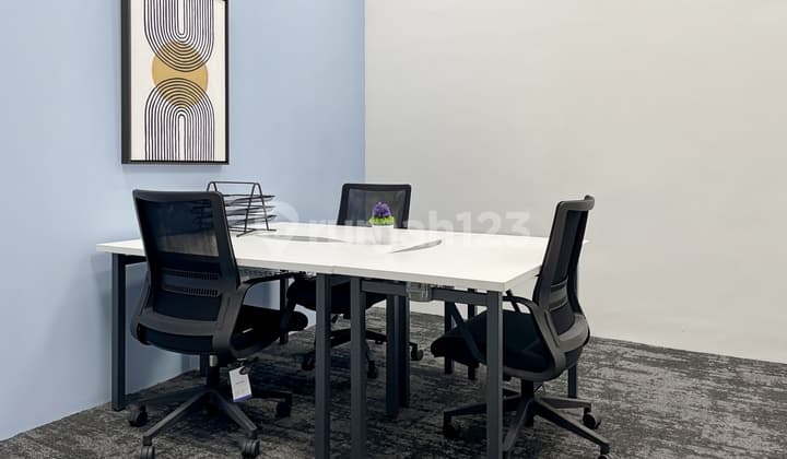 Akses satu harga ke ruang kantor profesional untuk 4 orang di HQ Delft Apartment_4 Workstations Office