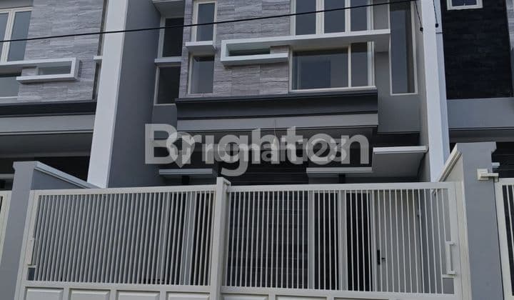 RUMAH GRESS DI NGINDEN INTAN