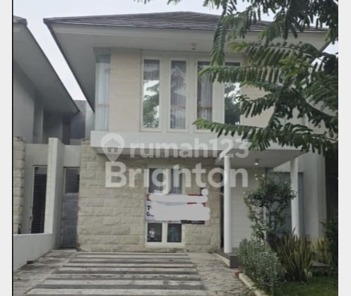 Rumah Mewah di The Green Lake Citraland