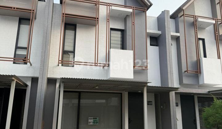 Dijual Rumah 2 Lantai Siap Huni di Yuthica BSD City